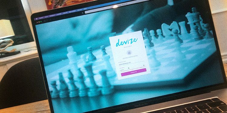 Devize Admin inloggningsvy på datorskärm